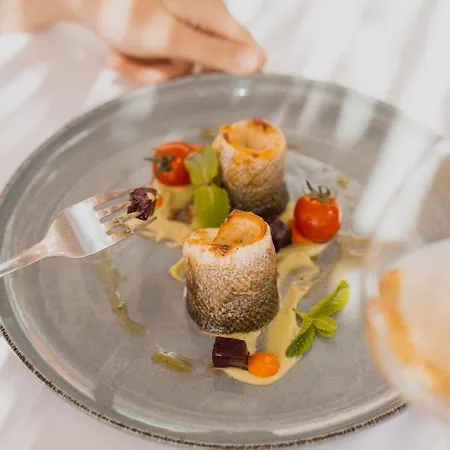 Ξενοδοχείο Empire Albania 4*