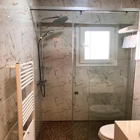 Ξενοδοχείο Empire Albania 4*