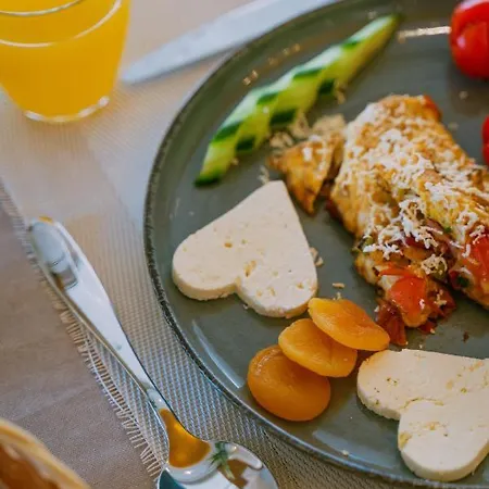 Empire Albania מלון דורס