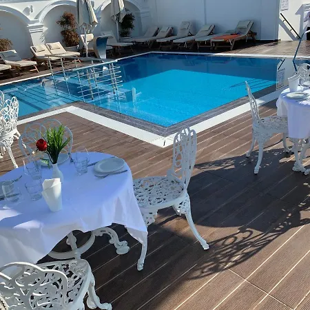 Empire Albania Hotell 4*