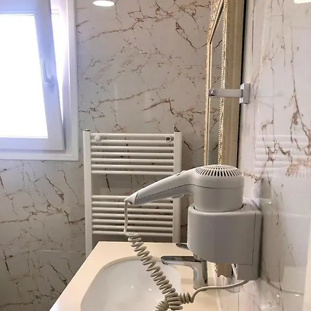 Hotell Empire Albania