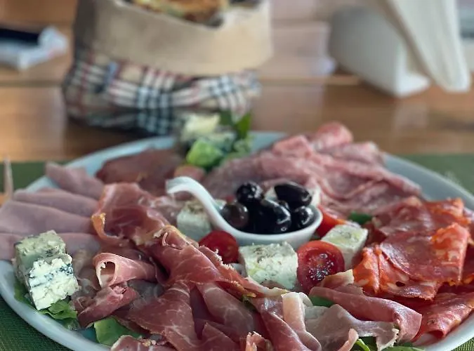 Empire Albania Hotel