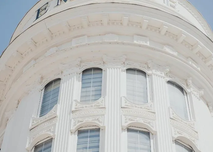 Empire Albania فندق