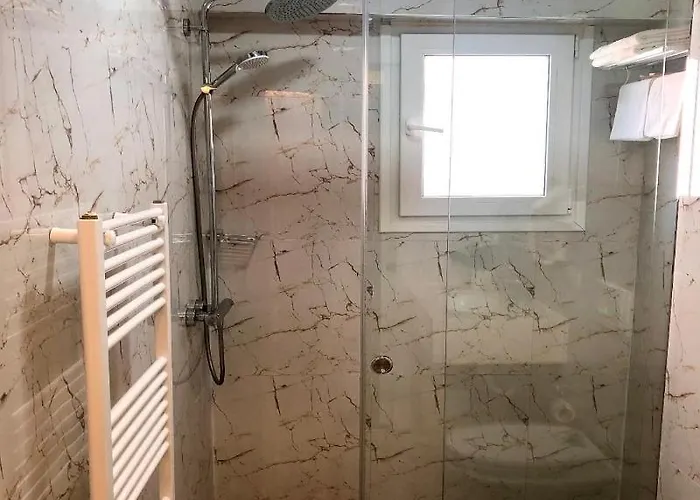 فندق Empire Albania 4*